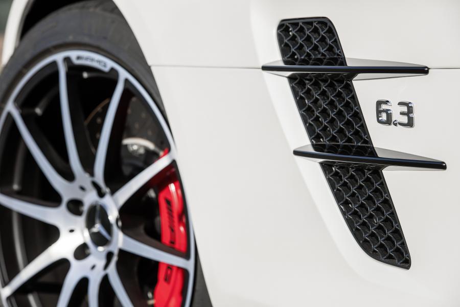  Mercedes-Benz SLS AMG GT Roadster 2012 года  (фото 15 из 47)